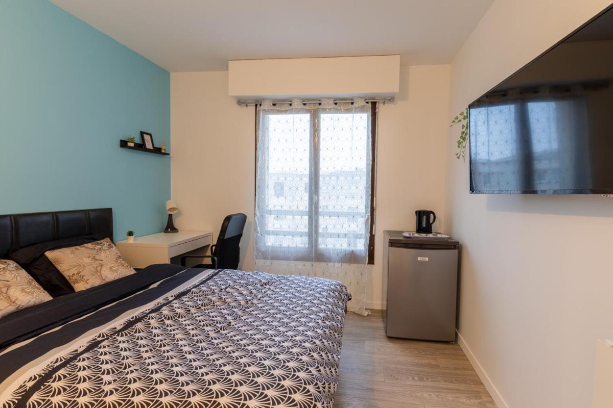 Le Beau Refuge Parisien De Cergy - Parisian Modern Flat At Cergy Bed & Breakfast Exterior photo