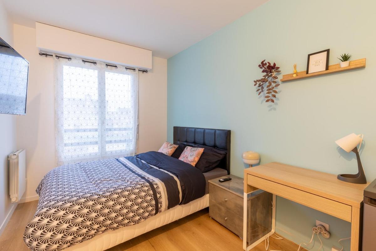 Le Beau Refuge Parisien De Cergy - Parisian Modern Flat At Cergy Bed & Breakfast Exterior photo